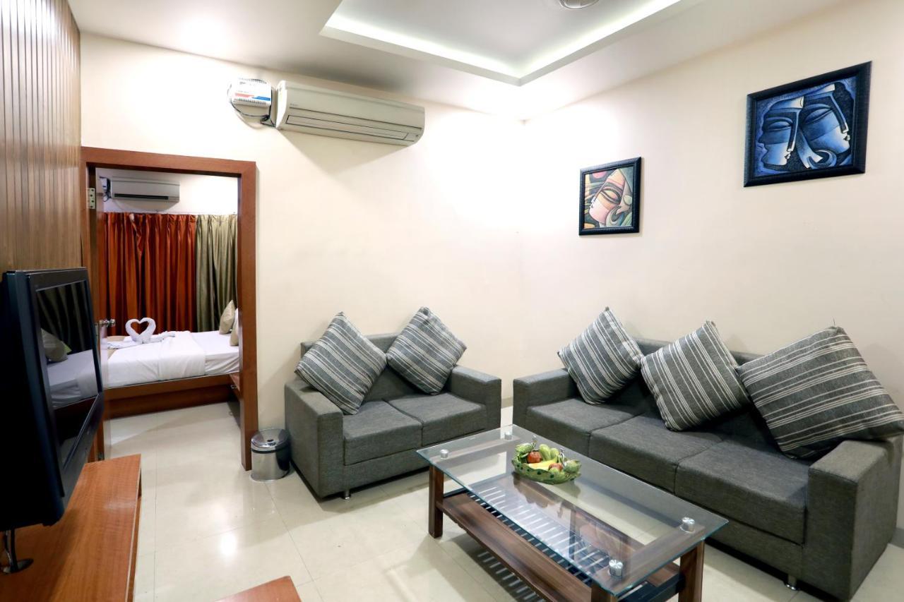 Hotel Shri Khedapati International Dewas Bagian luar foto