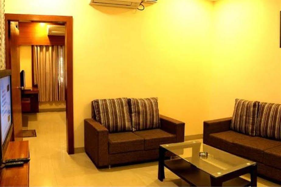 Hotel Shri Khedapati International Dewas Bagian luar foto