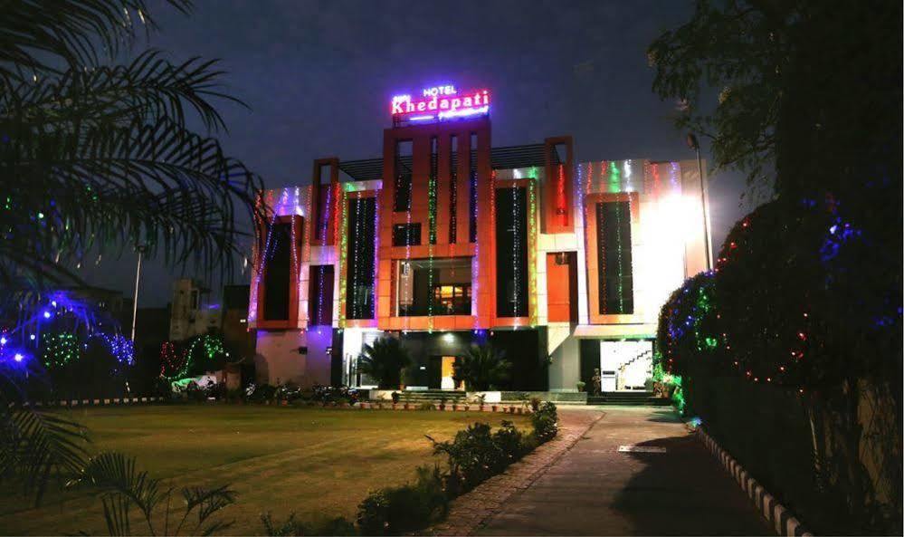 Hotel Shri Khedapati International Dewas Bagian luar foto